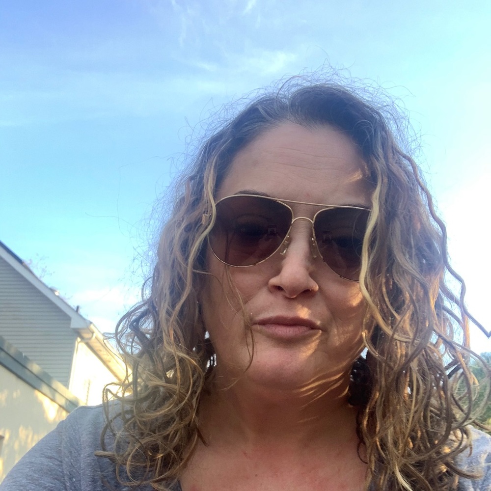 Meet your Posher, Lori